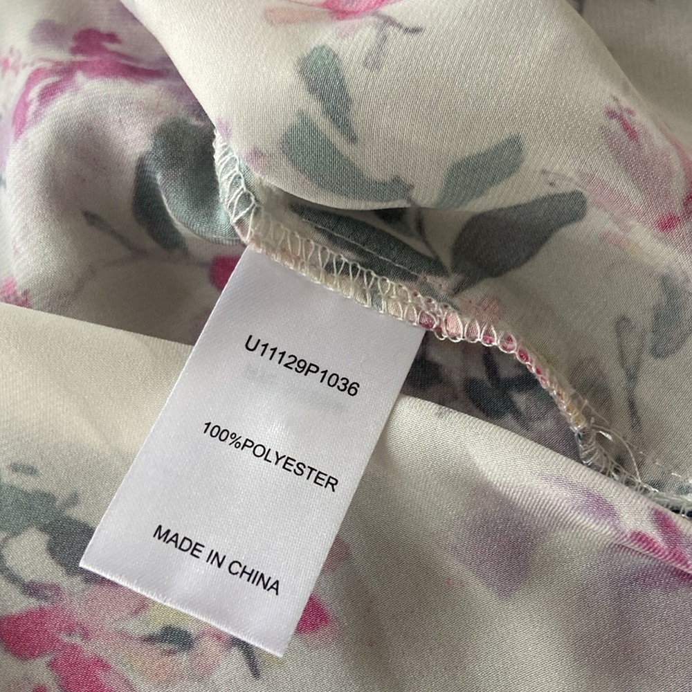 Lovely Floral Women's Top by Lemon Tart, size XS. NWT - Picture 9 of 10